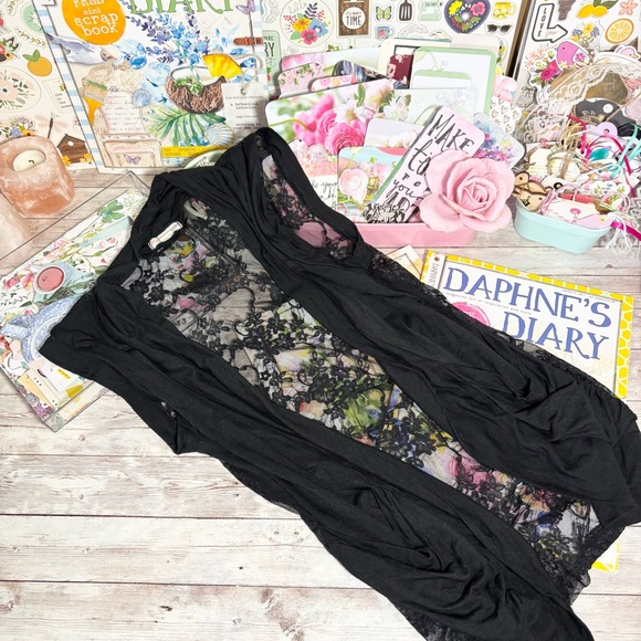 Zenana Outfitters Black Open Front Lace Back Vest Women’s Sz.M Witchy Whimsigoth - Picture 2 of 7